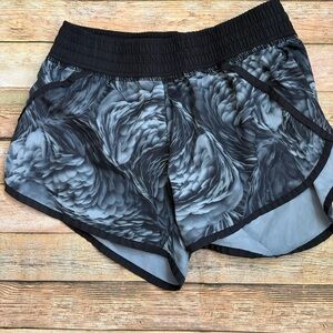 Champion Women's Feather Pattern Athletic Shorts